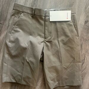 NWT LULULEMON MENS SHORTS - Size 34